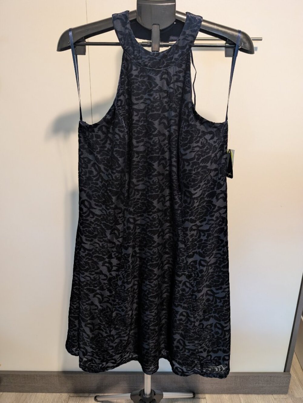 City Triangles sleeveless halter-neck mini dress 16